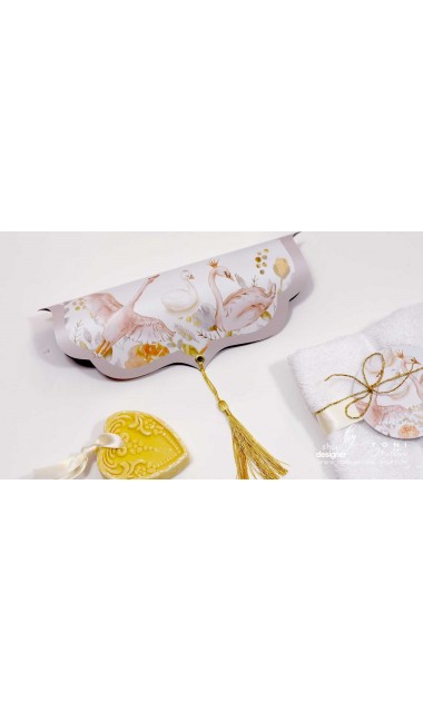 Trusou special creat pentru baieti gingas si elegant alb gold cu lebede Swan Boy 6